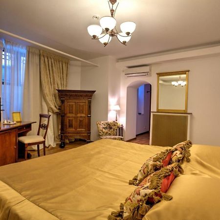 The Vintage - Wonderful Apartment In Best Location Craiova Ngoại thất bức ảnh