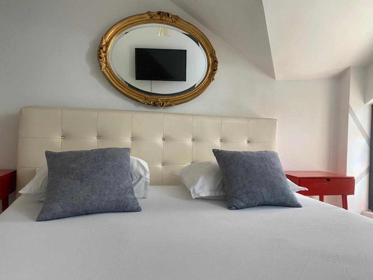 The Vintage - Wonderful Apartment In Best Location Craiova Ngoại thất bức ảnh